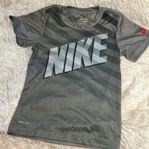 Nike dri fit boys tee size 7